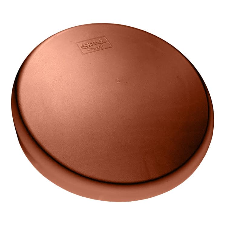 Round terracotta baking stone/viewed from above with a raised edge.